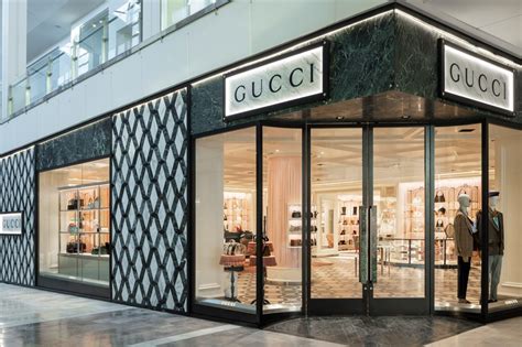 gucci store paramus nj